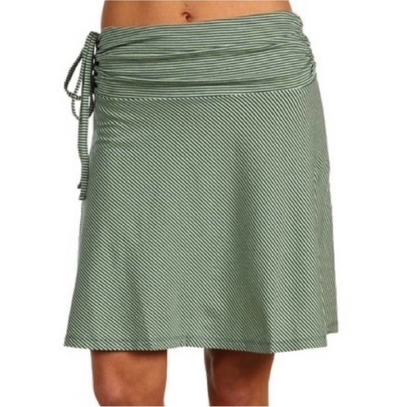 Patagonia Lithia Skirt Size Medium Striped Mini Cotton Jersey Green Blue - Picture 1 of 8